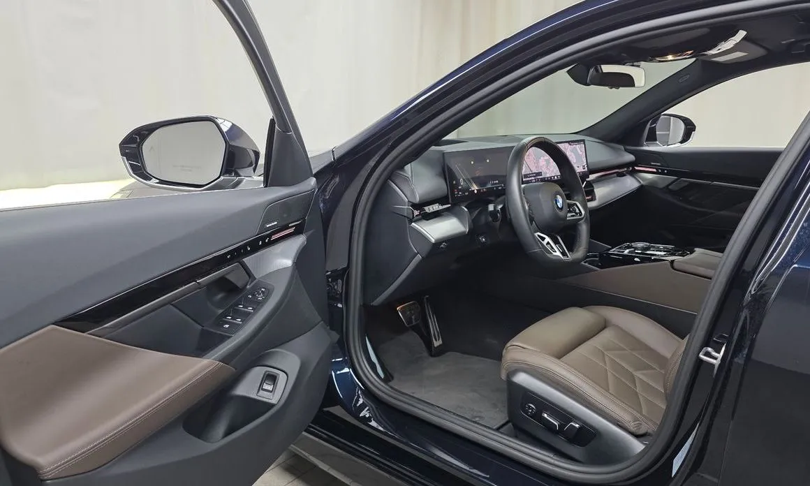 BMW 5-Series 2024 из KR, фото 7