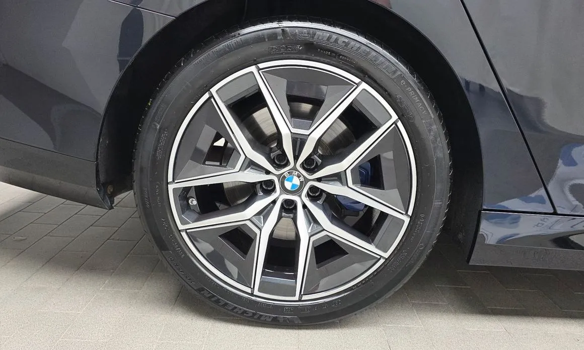 BMW 5-Series 2024 из KR, фото 6