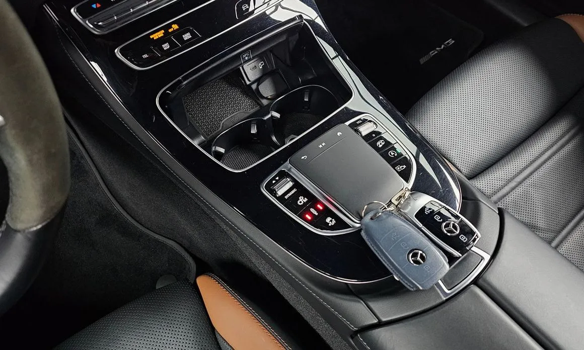 Mercedes-Benz E-Class 2021 из KR, фото 6