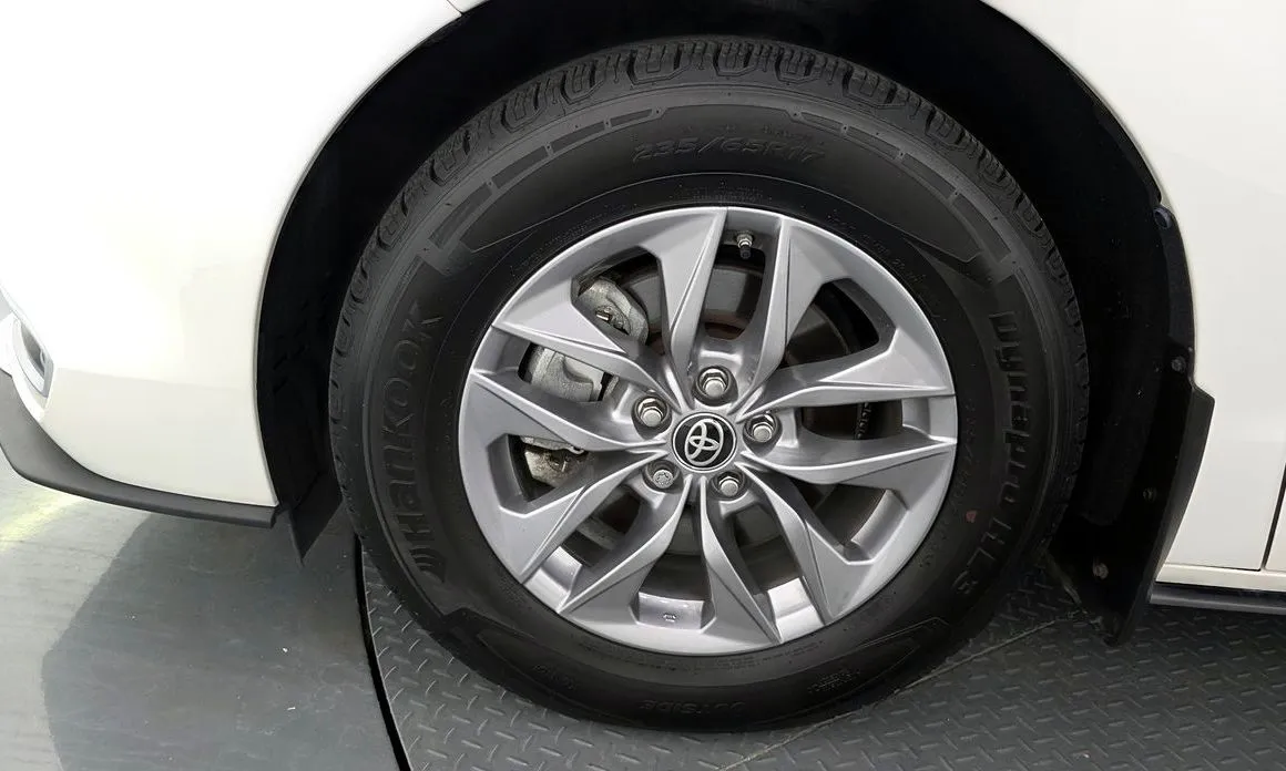 Toyota Sienna 2021 из KR, фото 2