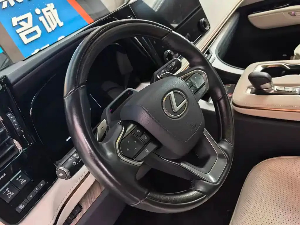 Lexus LM 2024 из CN, фото 9
