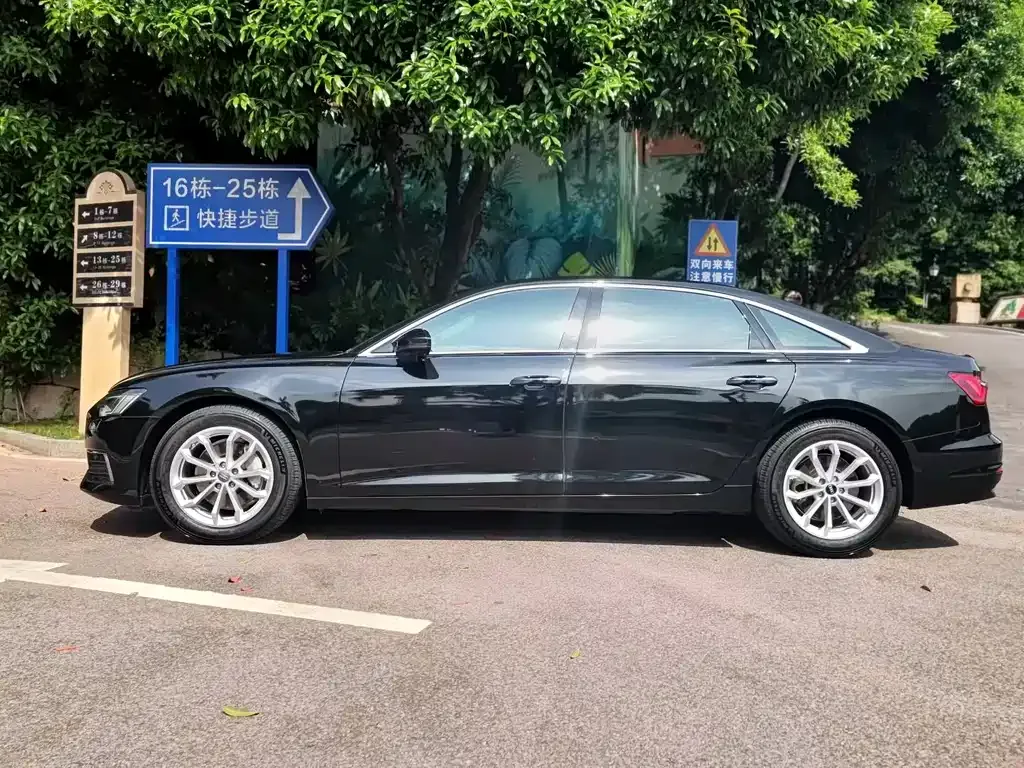 Audi A6L — фото 5
