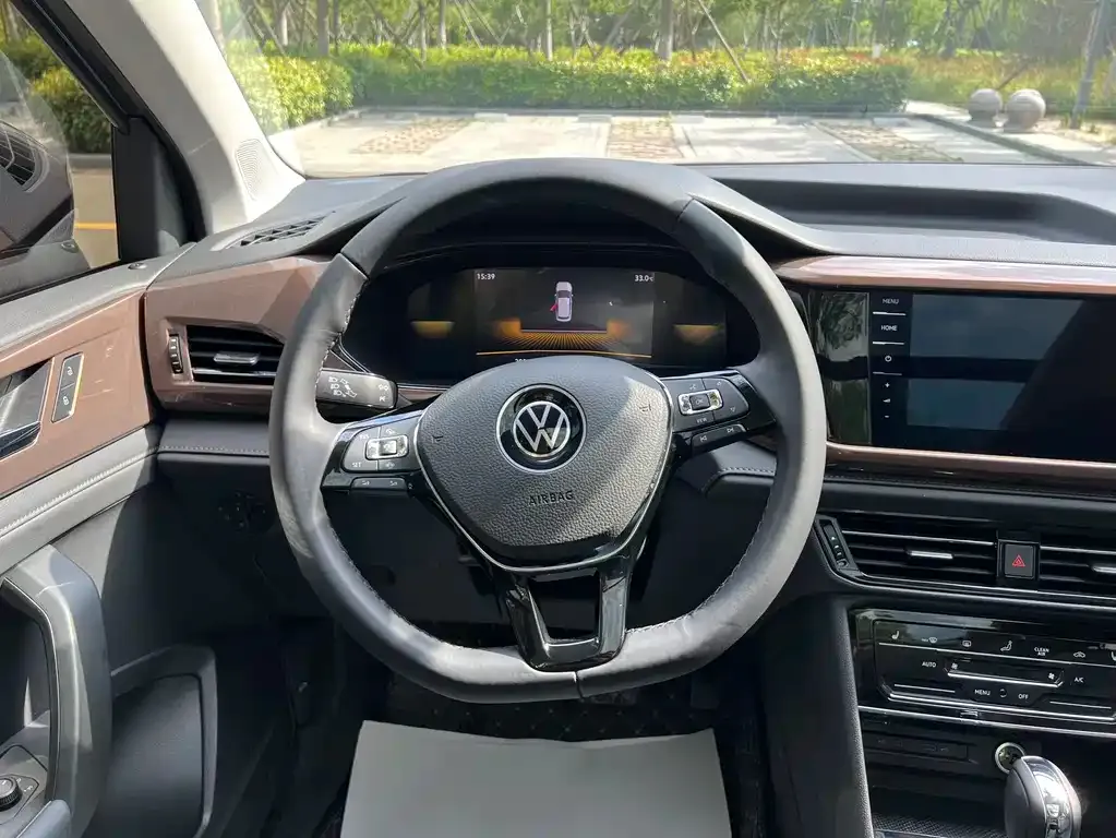 Volkswagen Tharu — фото 2