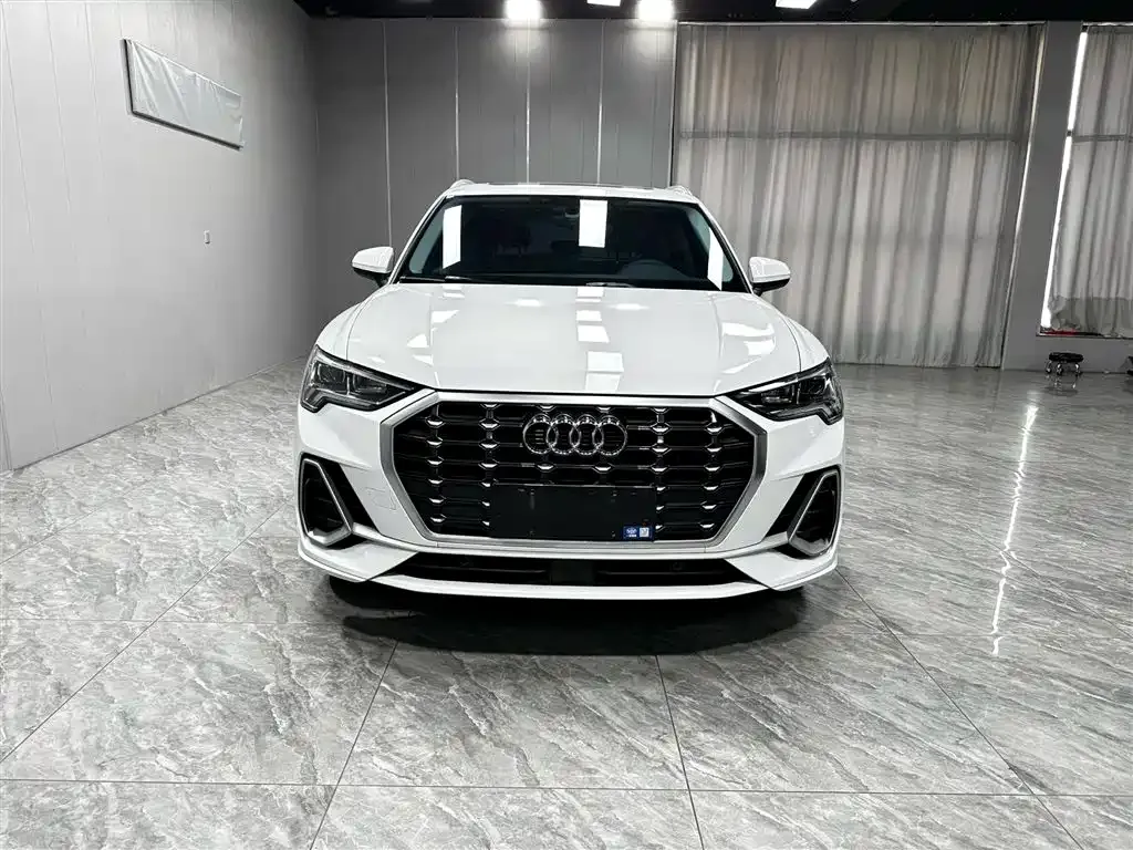Audi Q3 — фото 10