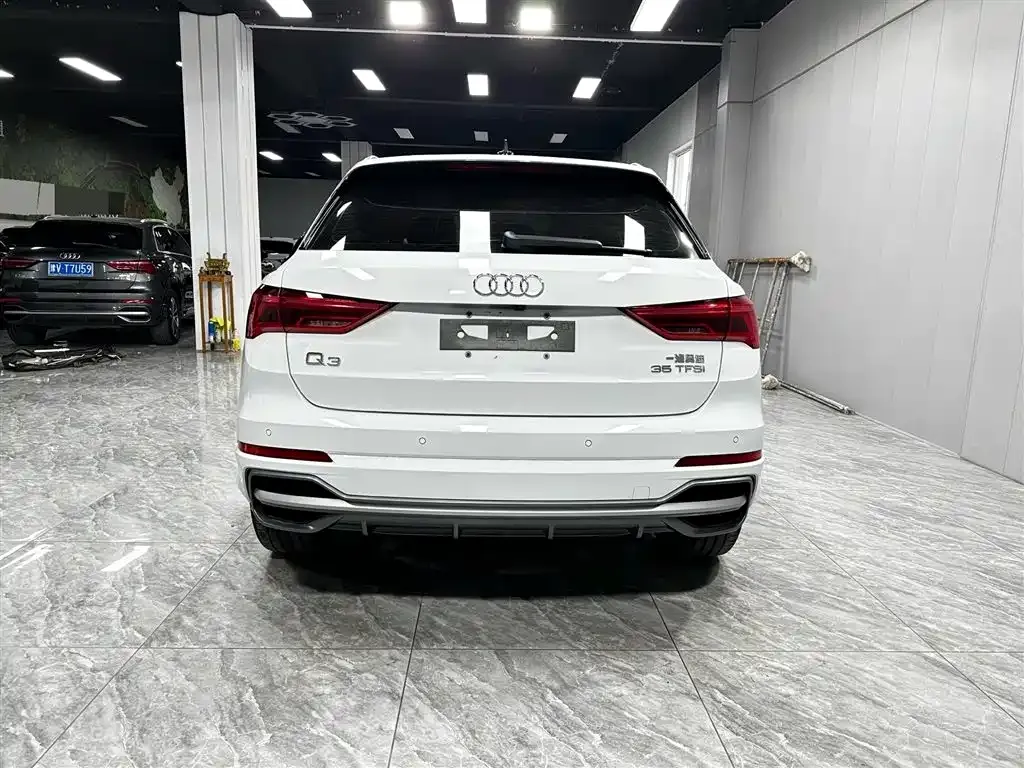 Audi Q3 — фото 9