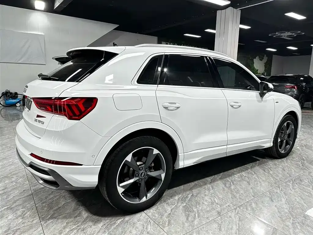 Audi Q3 — фото 5