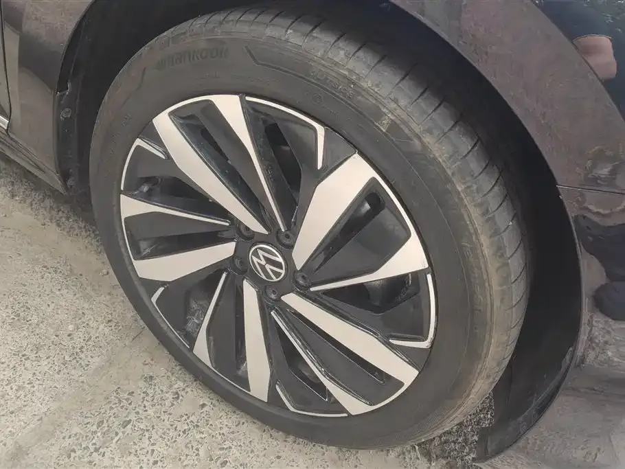 Volkswagen Passat — фото 7