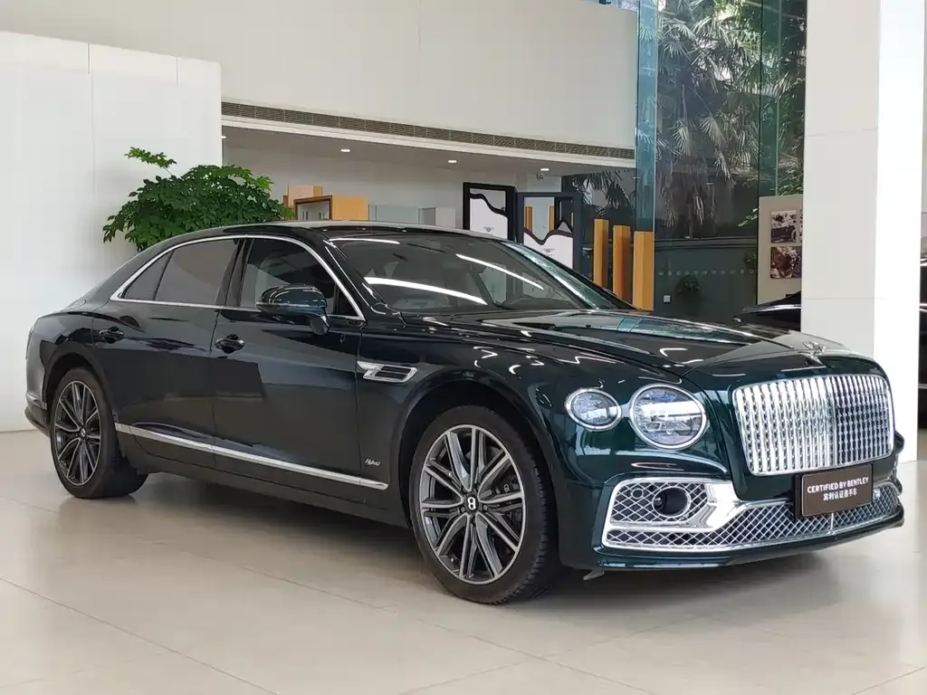 Bentley Flying Spur PHEV — фото 3
