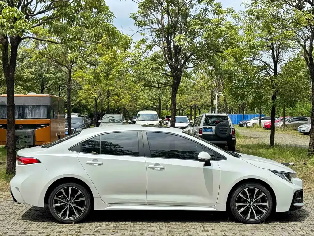 Toyota Levin — фото 10