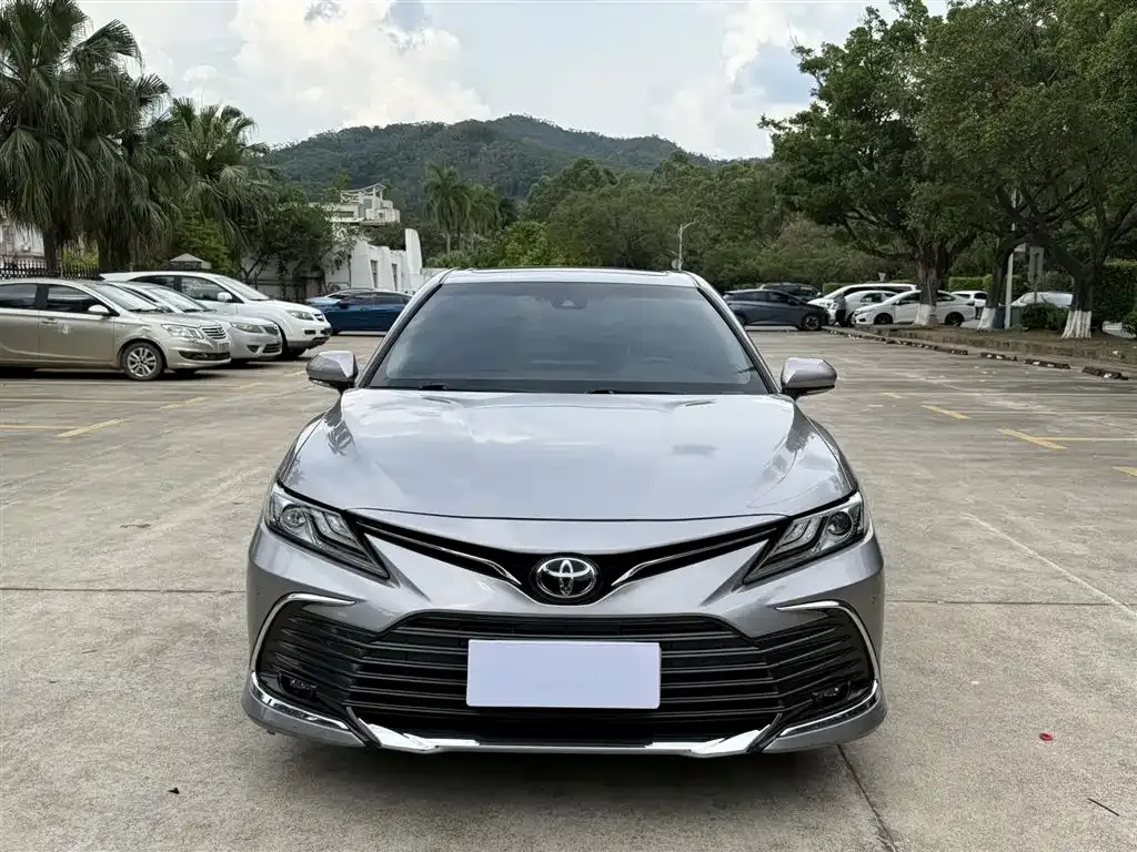 Toyota Camry 2023 из CN, фото 9