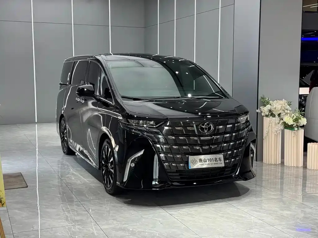 Toyota Alphard — фото 3