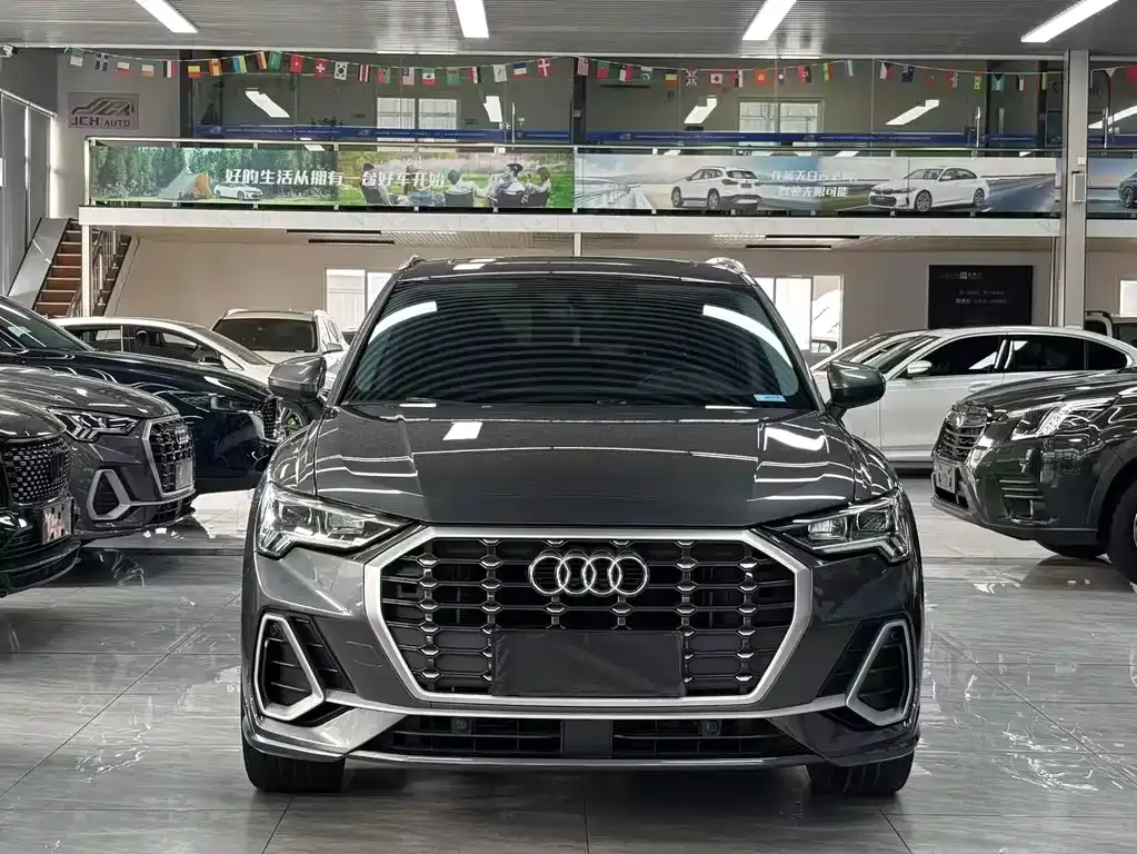 Audi Q3 — фото 4