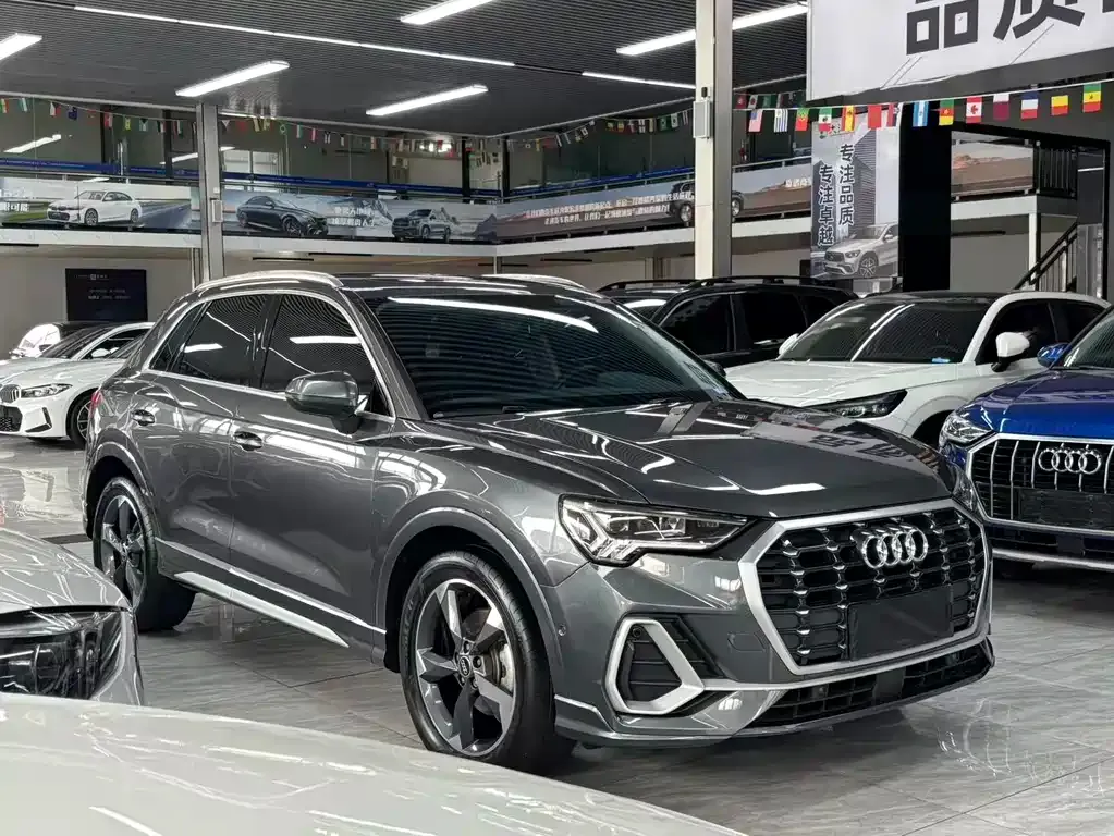 Audi Q3 — фото 9