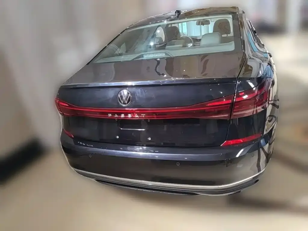 Volkswagen Passat — фото 8