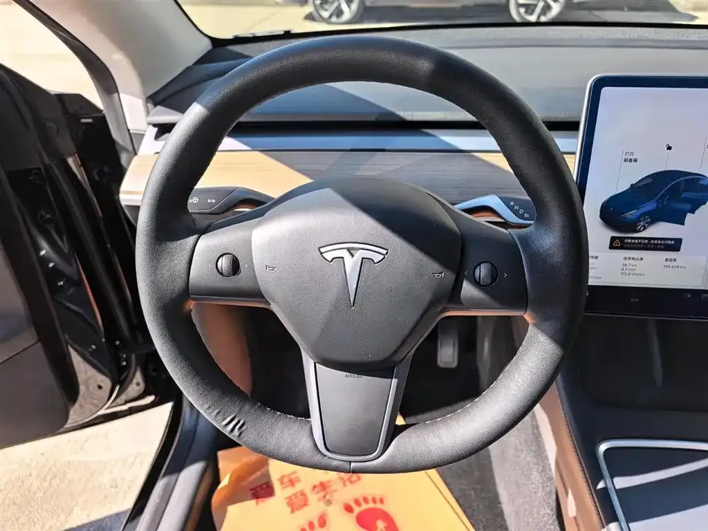 Tesla Model Y — фото 5