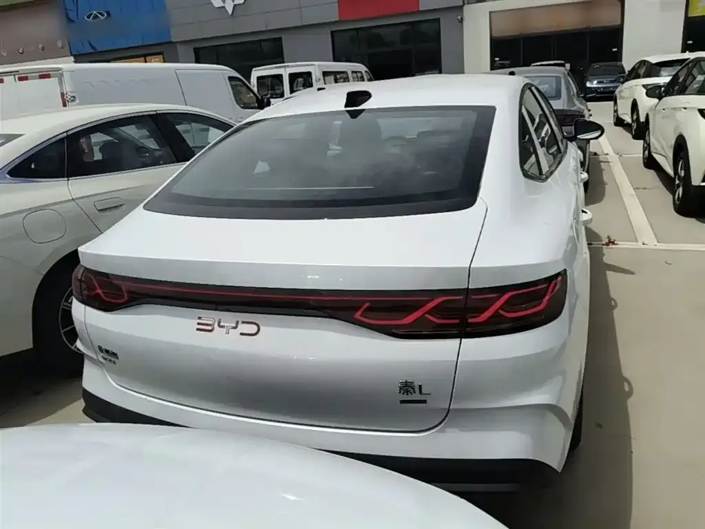 BYD Qin L — фото 3