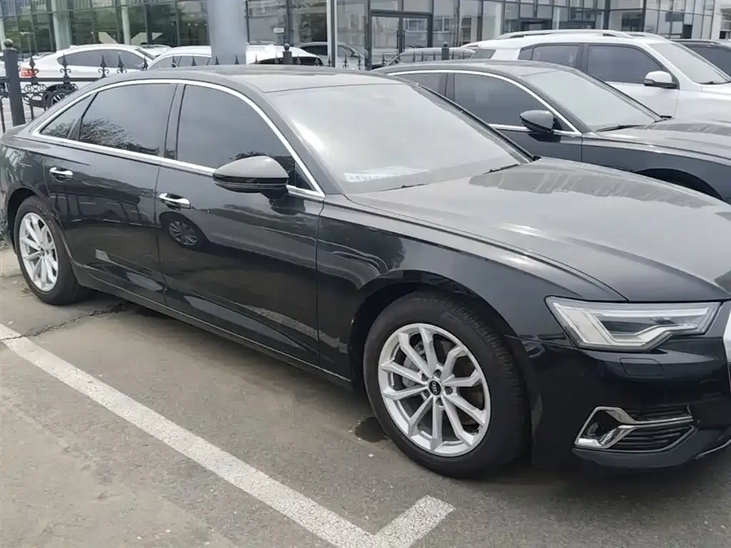 Audi A6L — фото 9