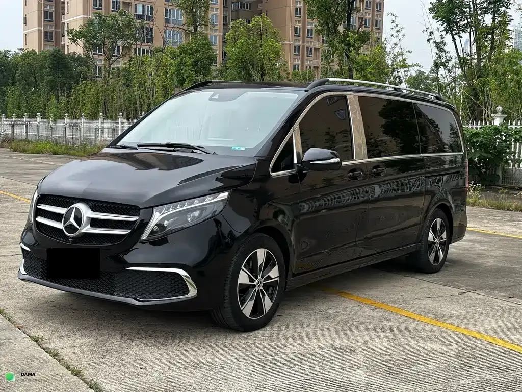 Mercedes-Benz V-Class — фото 1