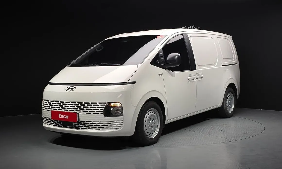 Hyundai Staria — фото 1