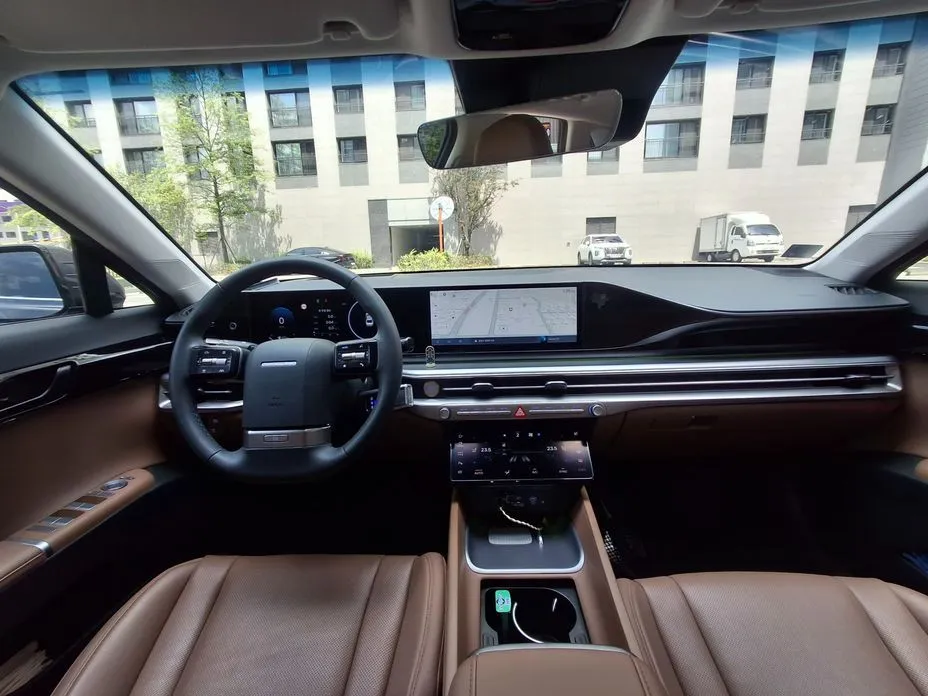 Hyundai Grandeur 2023 из KR, фото 4