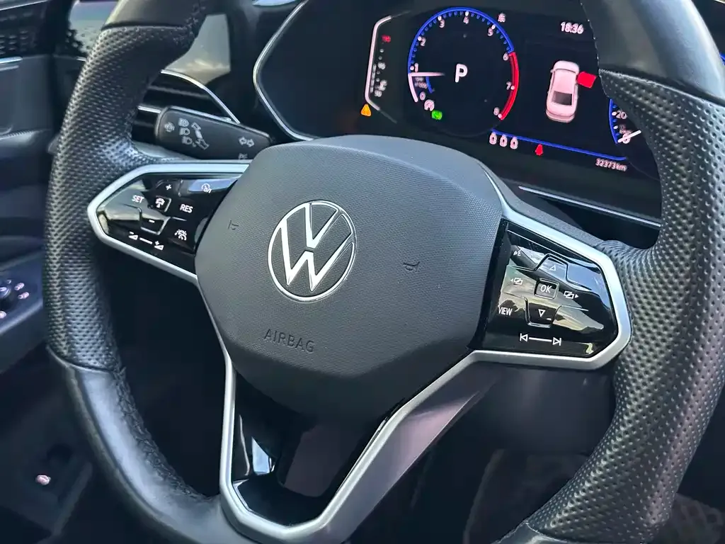 Volkswagen Passat — фото 4