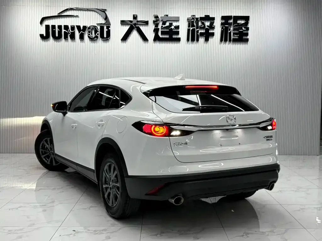 Mazda CX-4 — фото 8