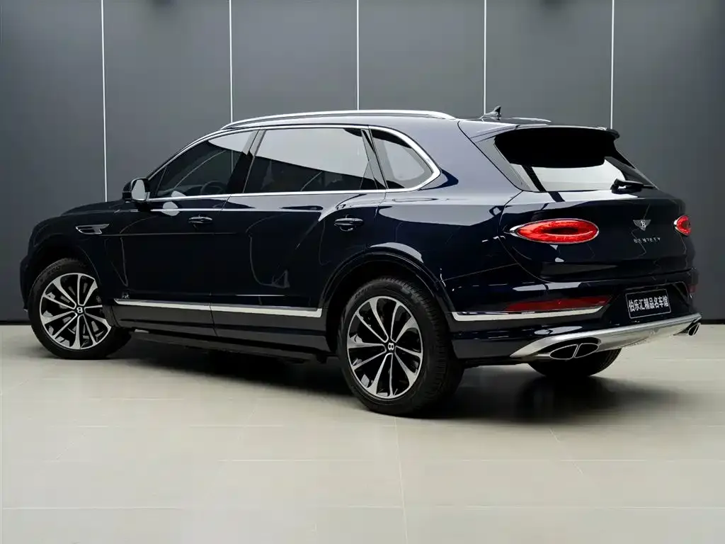 Bentley Bentayga — фото 2