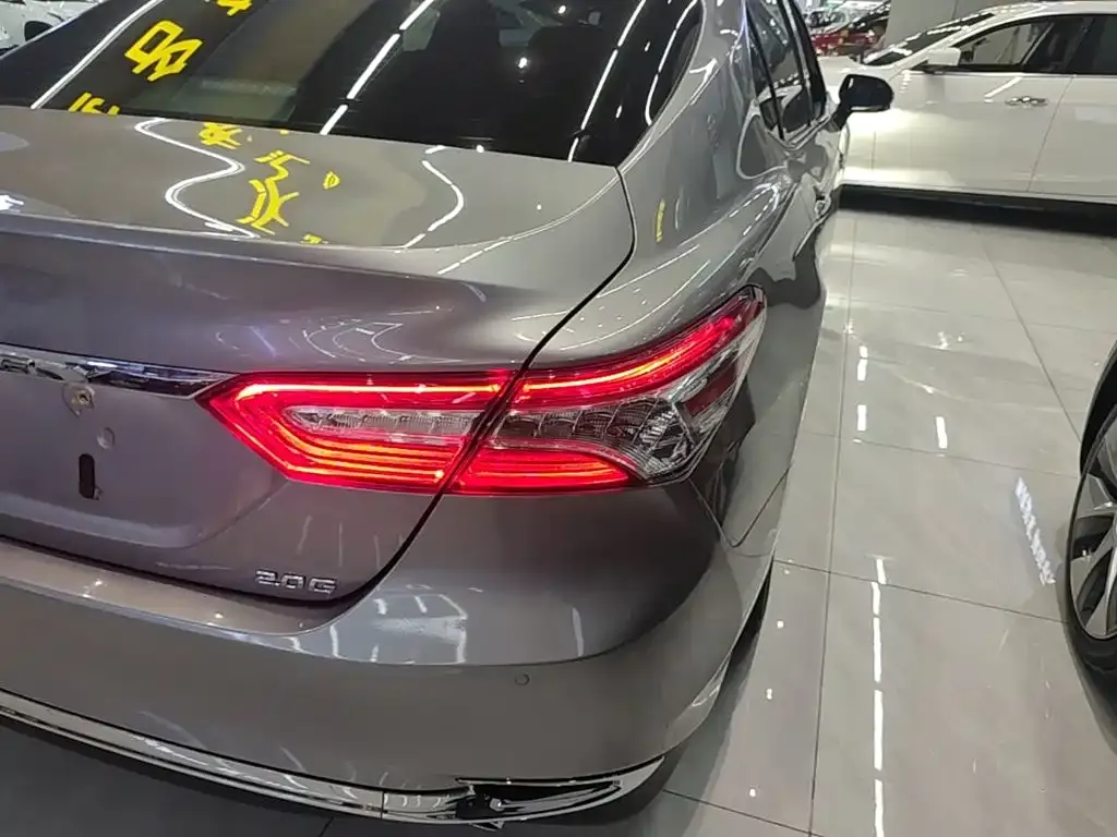 Toyota Camry 2023 из CN, фото 2