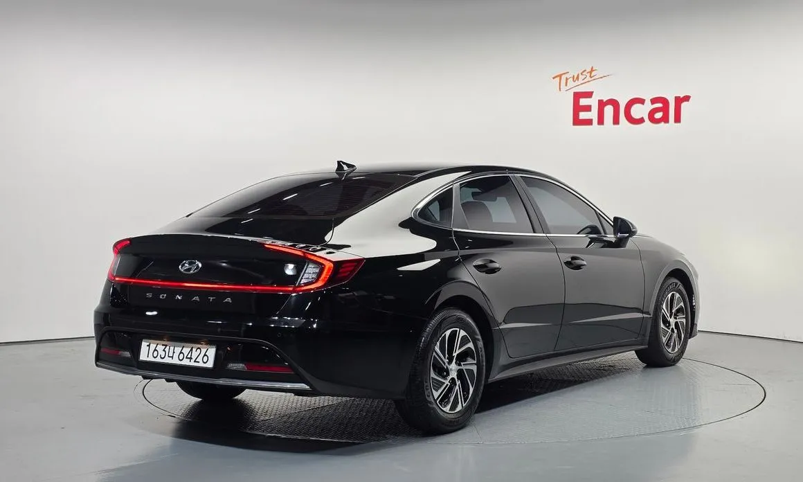 Hyundai Sonata 2023 из KR, фото 2