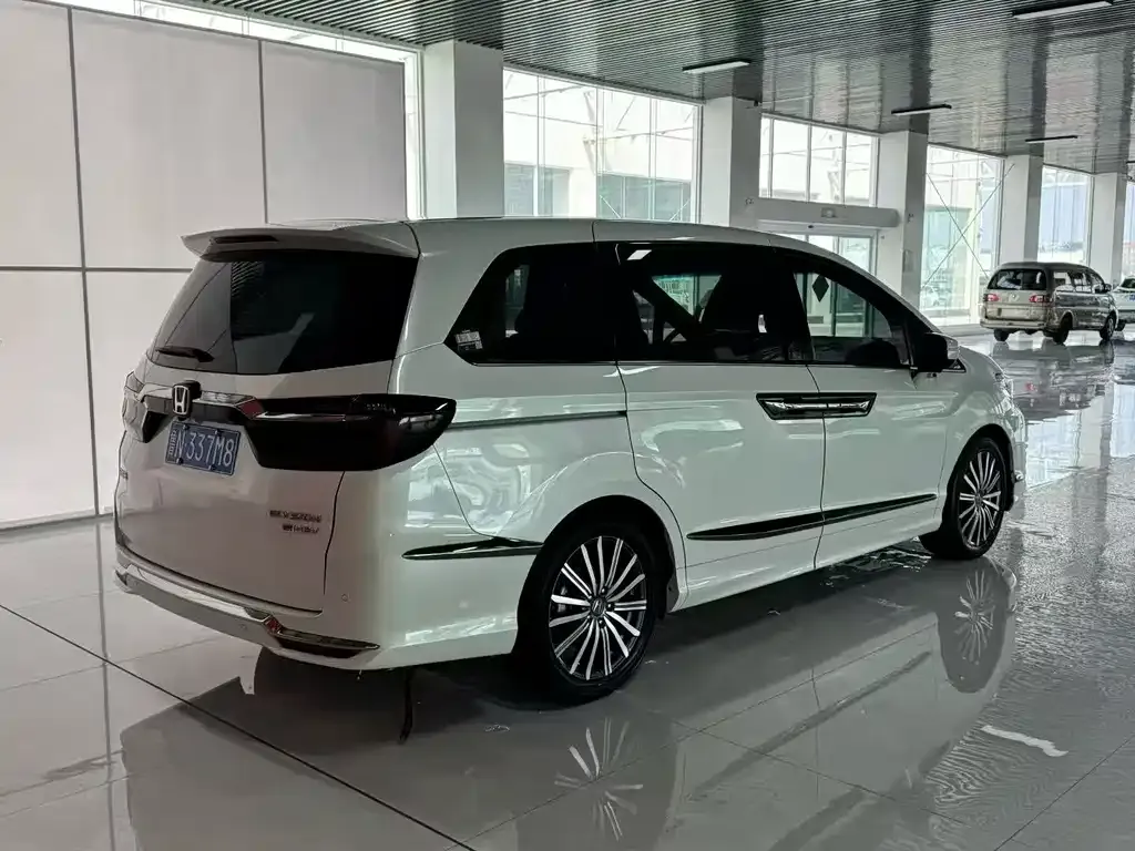 Honda Elysion 2023 из CN, фото 6
