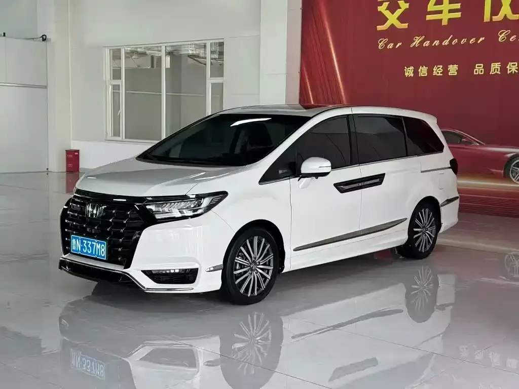 Honda Elysion 2023 из CN, фото 3