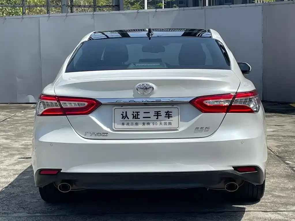 Toyota Camry 2023 из CN, фото 2