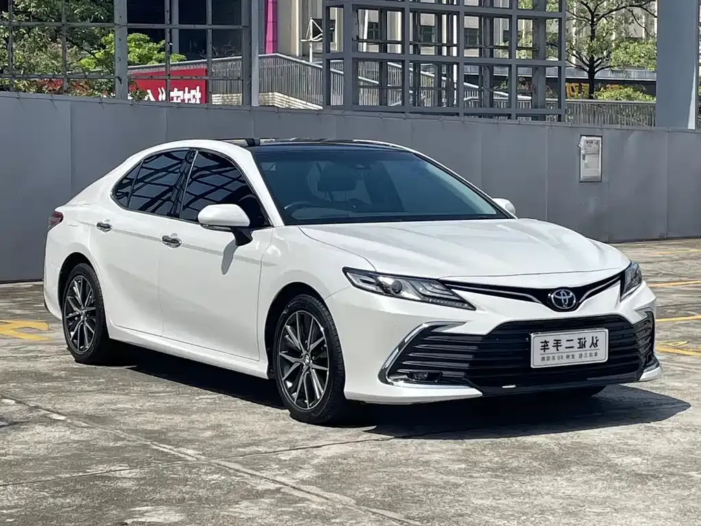 Toyota Camry 2023 из CN, фото 8