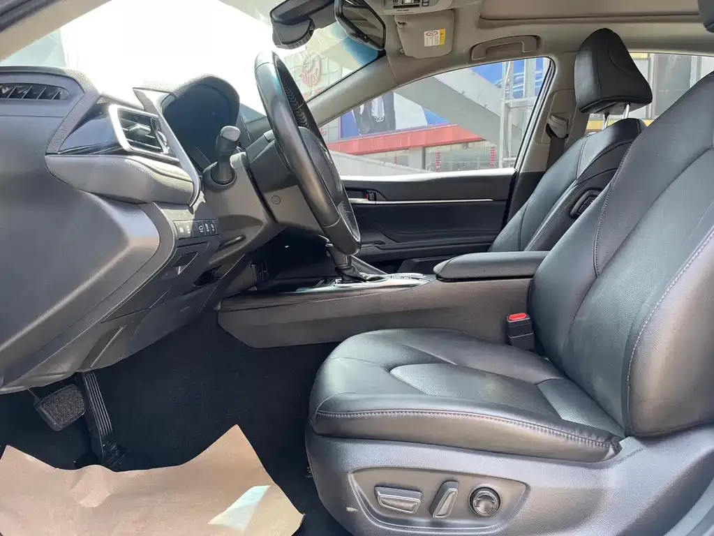 Toyota Camry 2023 из CN, фото 6