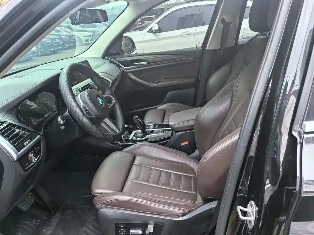 BMW X3 2021 из CN, фото 2