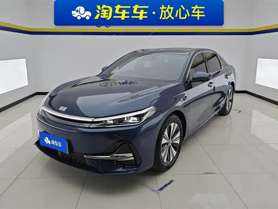 Geely 银河A7 EM — фото 1