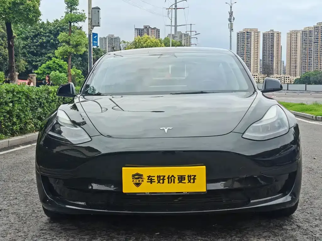Tesla Model 3 — фото 5
