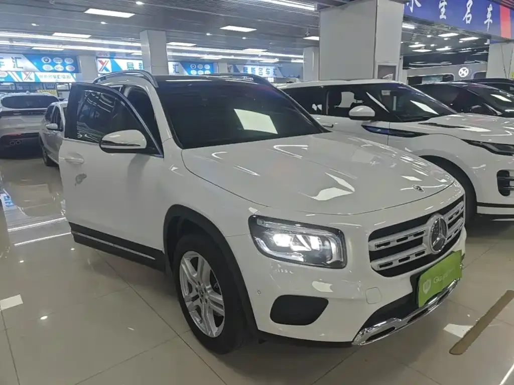 Mercedes-Benz GLB — фото 10