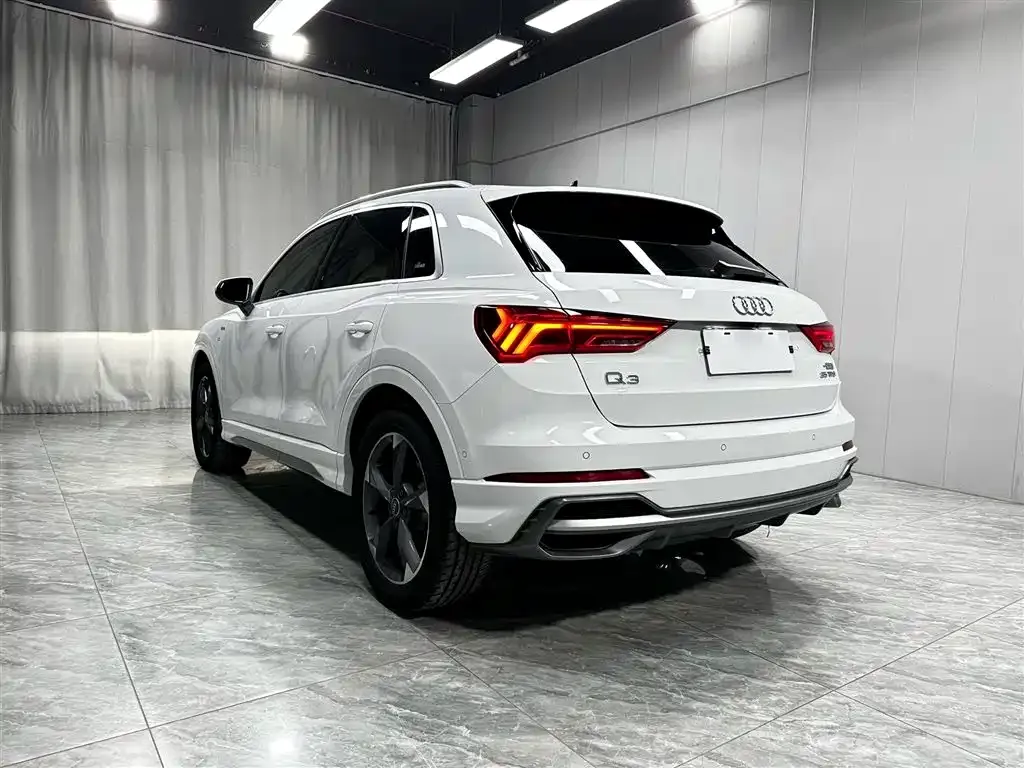 Audi Q3 — фото 7