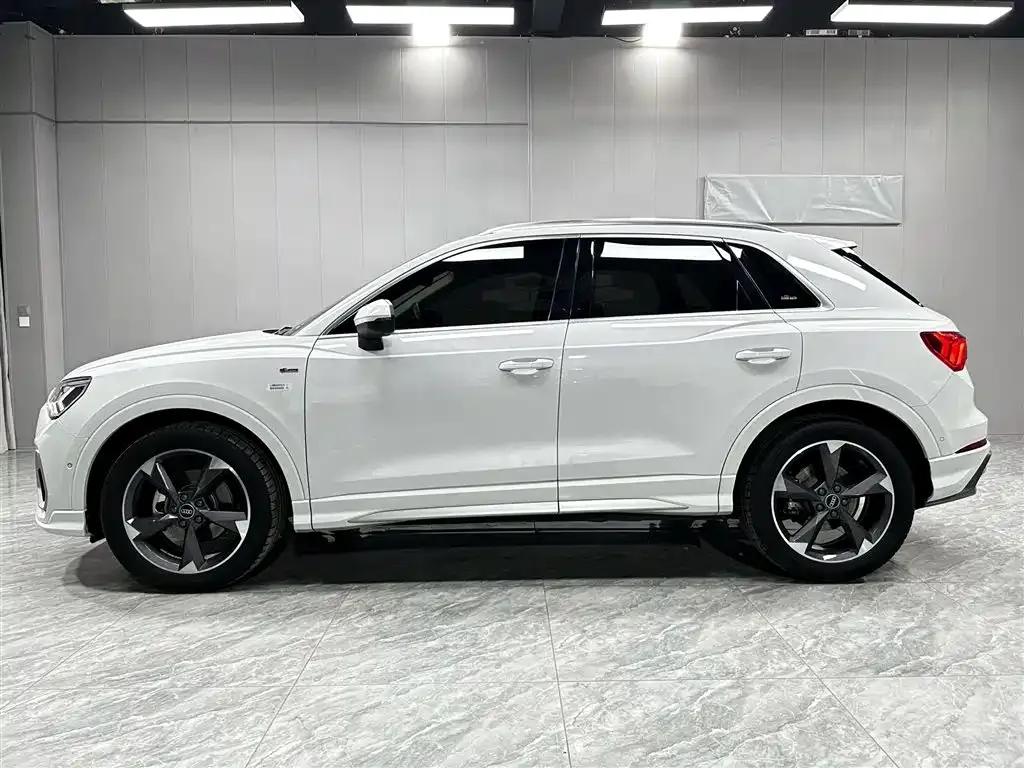 Audi Q3 — фото 6
