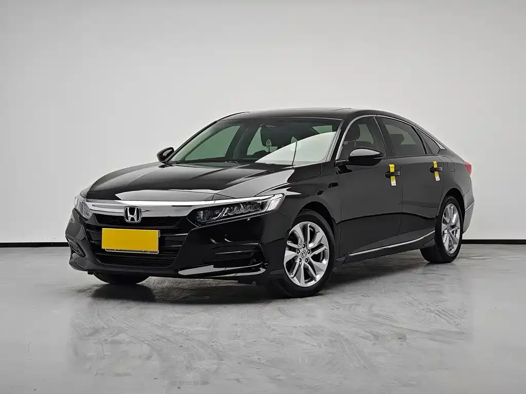 Honda Accord — фото 1