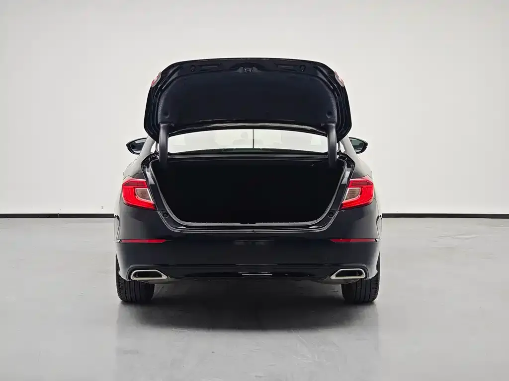 Honda Accord — фото 6