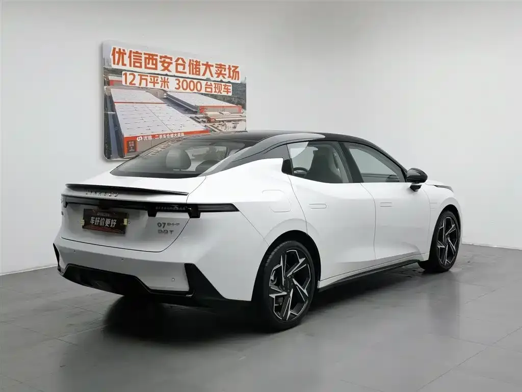 Lynk & Co 07 EM-P — фото 8