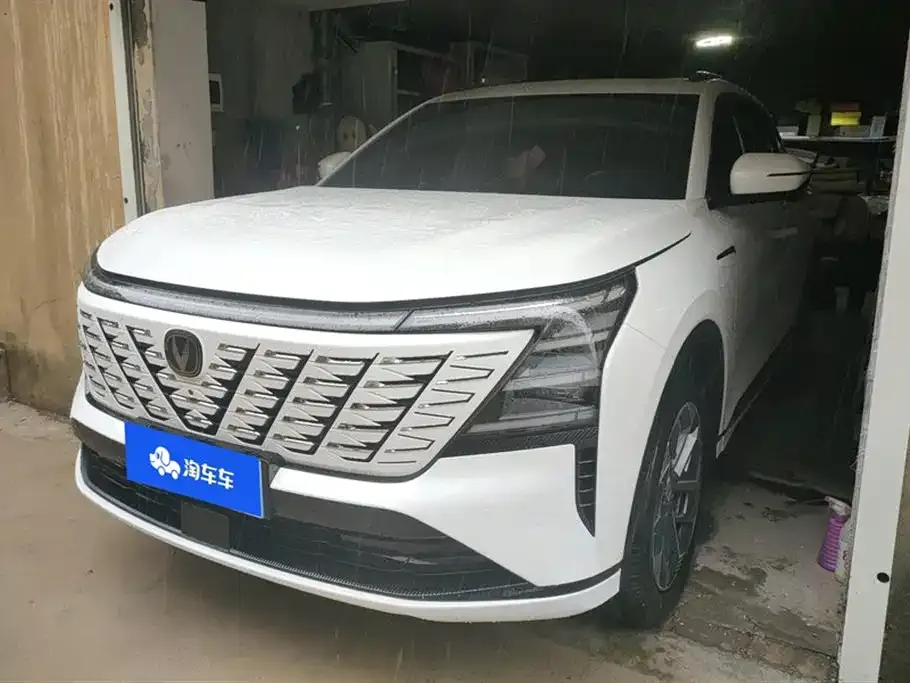 Changan CS75PLUS — фото 1