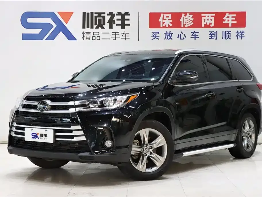 Toyota Highlander — фото 1