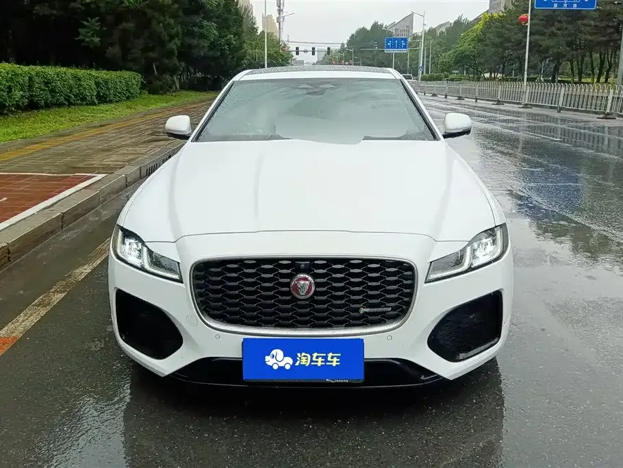 Jaguar XFL — фото 10