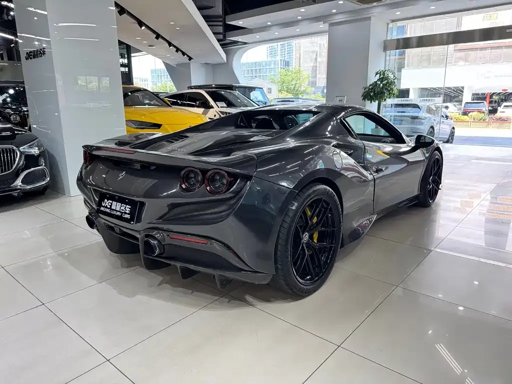 Ferrari F8 — фото 3