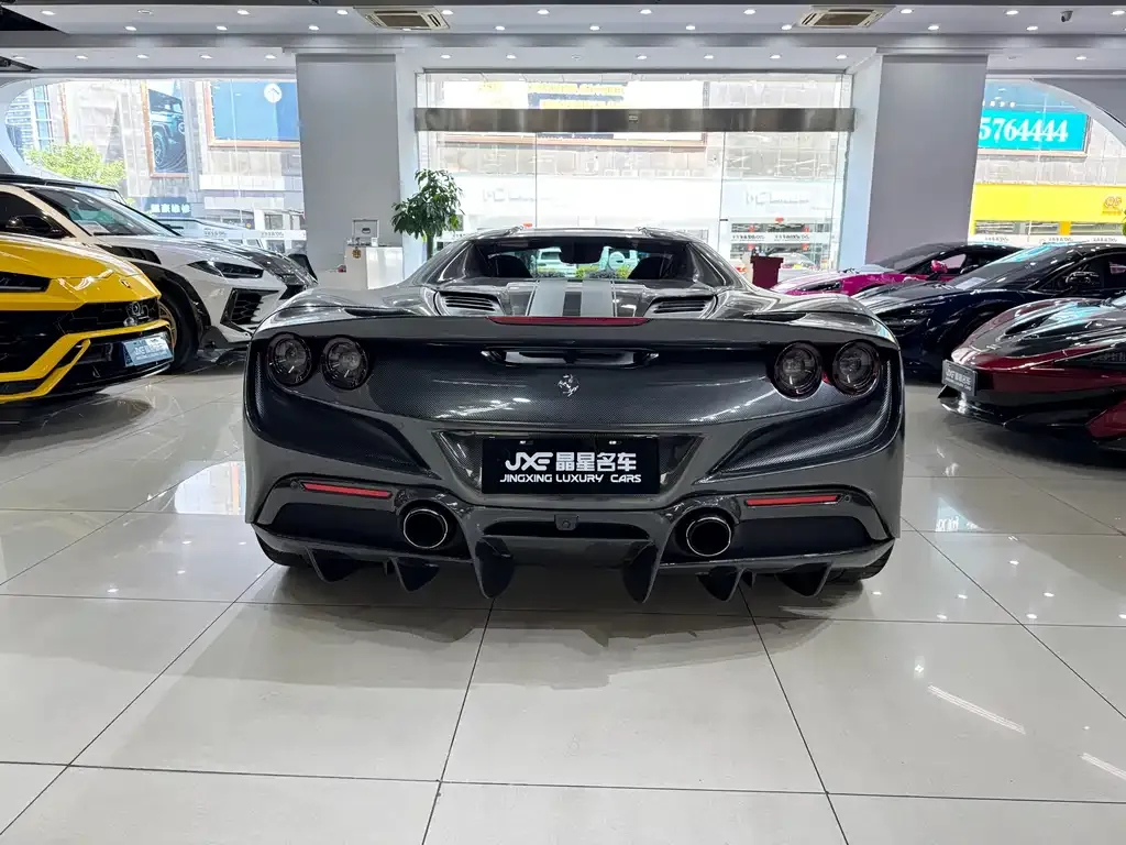 Ferrari F8 — фото 6