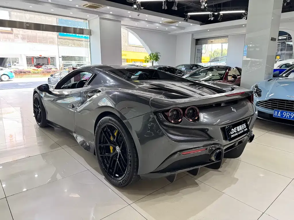 Ferrari F8 — фото 7
