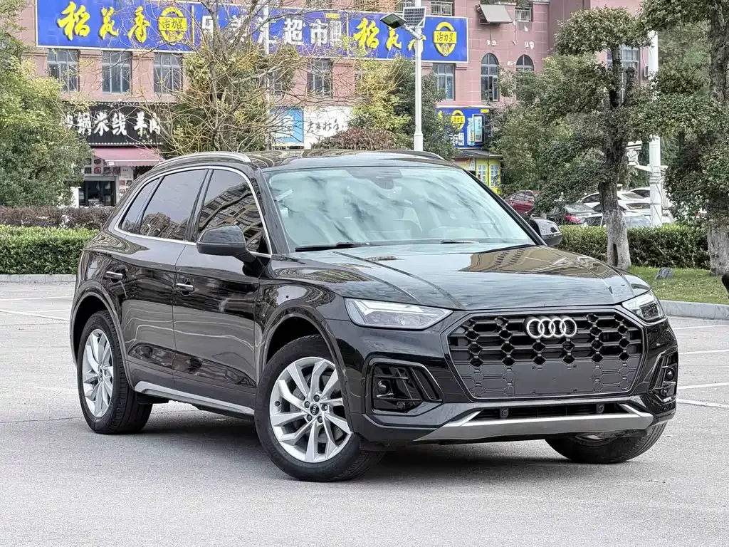 Audi Q5L — фото 3